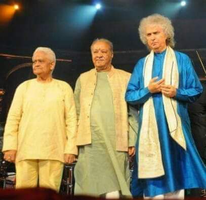 Laxmikant-Pyarelal experimenting “santoor”